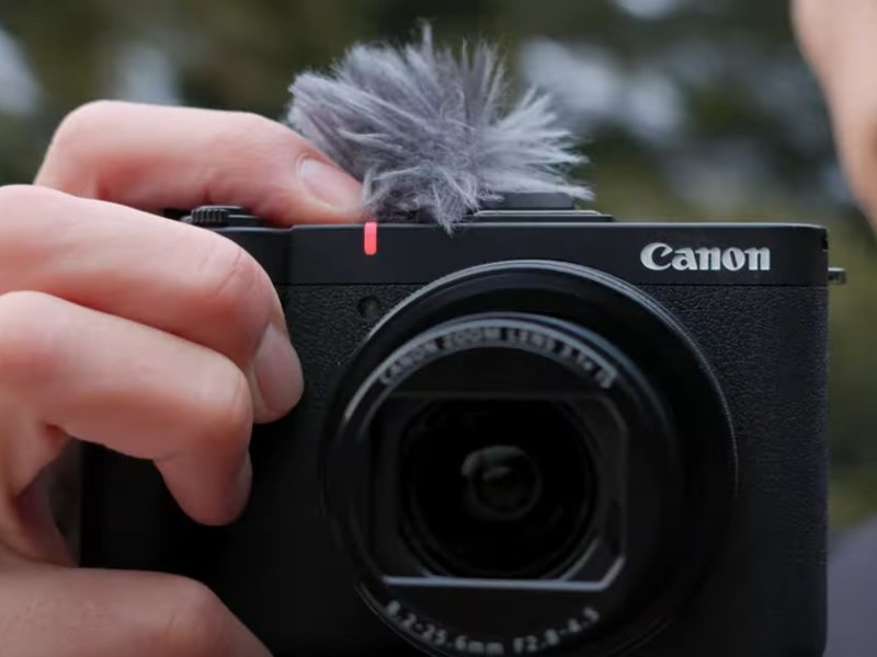    Компактная камера Canon PowerShot V1 получила флагманский сенсор и встроенный кулер