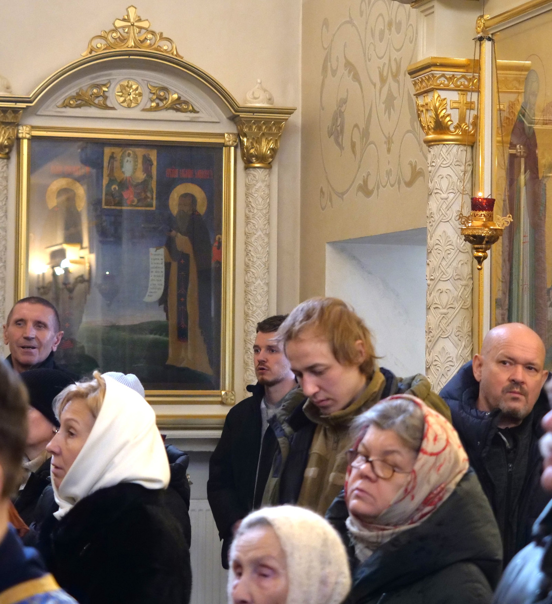 Наши дорогие прихожане. Воскресный день. Все фотографии носят исключительно иллюстративный характер