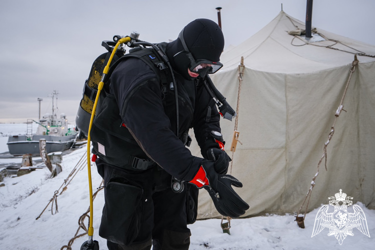    Спецназ из Карелии искал взрывчатку на глубине 20 метровРосгвардия Карелии