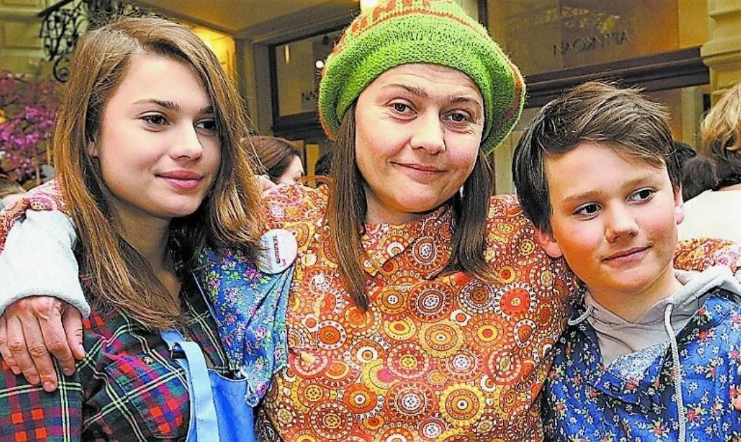 Мария Голубкина с детьми
