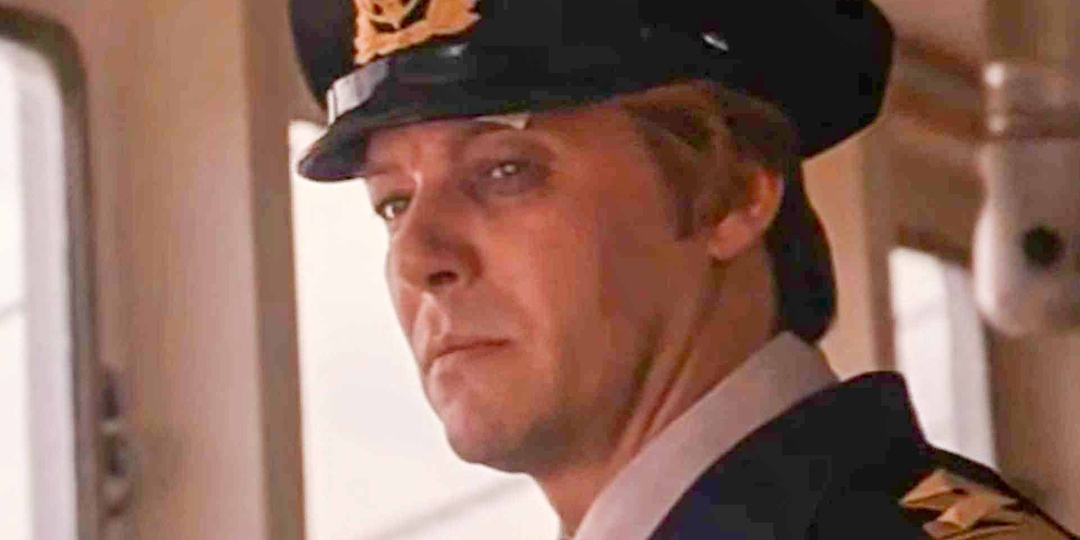 Советский человек не может предать Родину. Такова идея фильма "Кольцо из Амстердама"