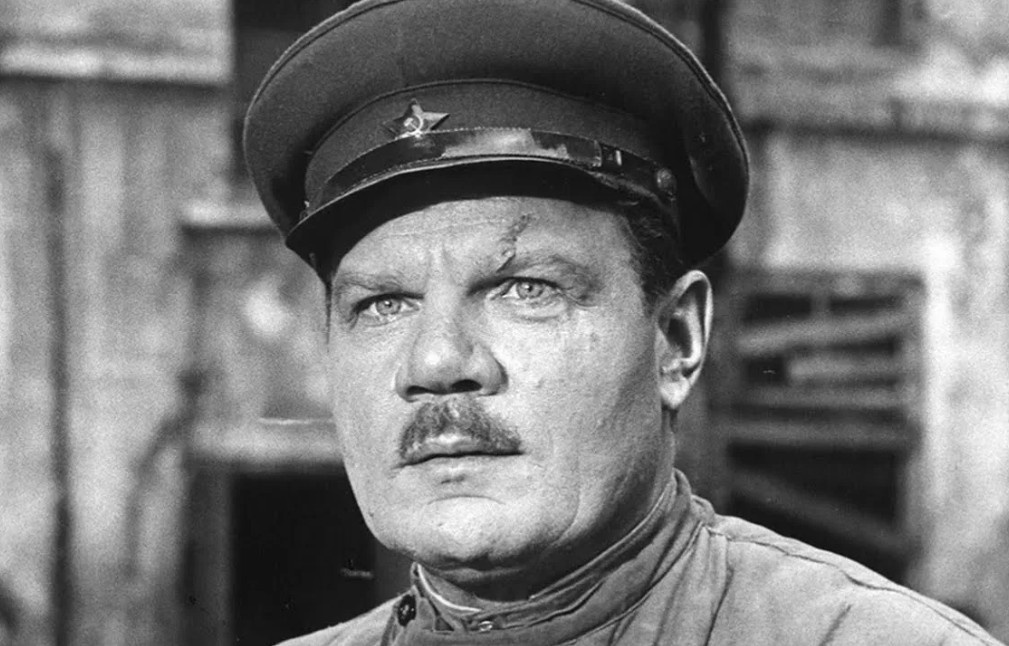 Кадр из фильма "Годен к нестроевой" (1968), соцсети