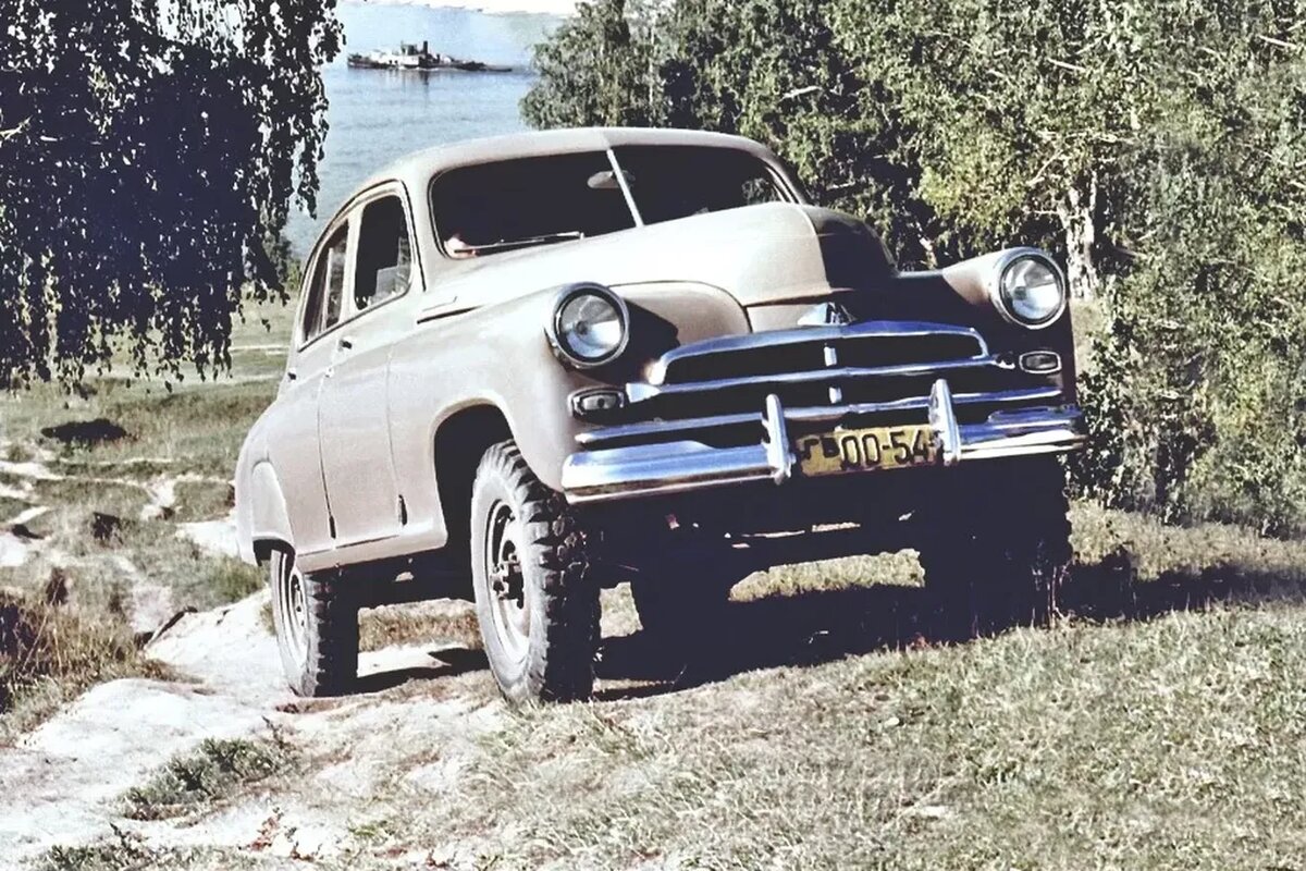    Незадолго до этой истории на ГАЗе в сжатые сроки разработали седан 4х4 М-72...В общественном достоянии