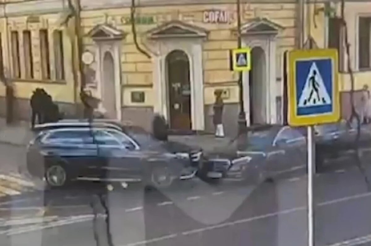    Появились кадры момента ДТП с машиной главы Минсельхоза Лут