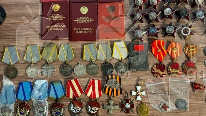    Конфискованные ордена Фото: Mash Gor