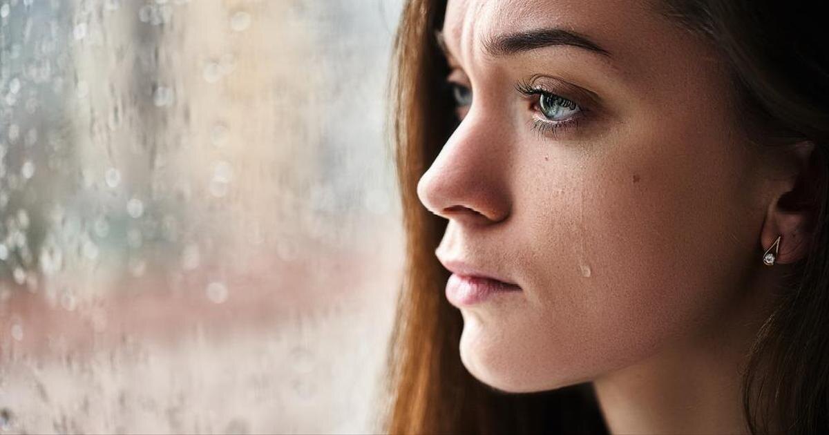 Порой ищешь причину своей грусти, а найти не можешь, вроде все нормально... А потом становится понятно.