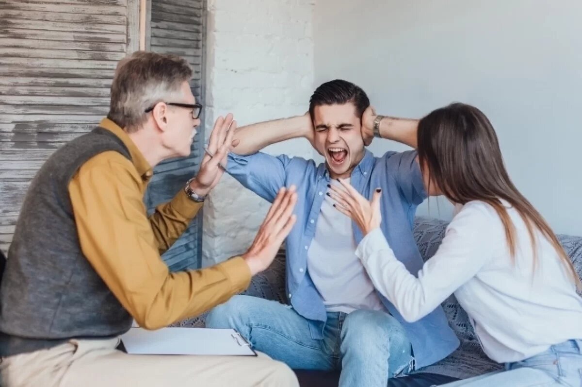    «Посмотри на будущую тёщу!»