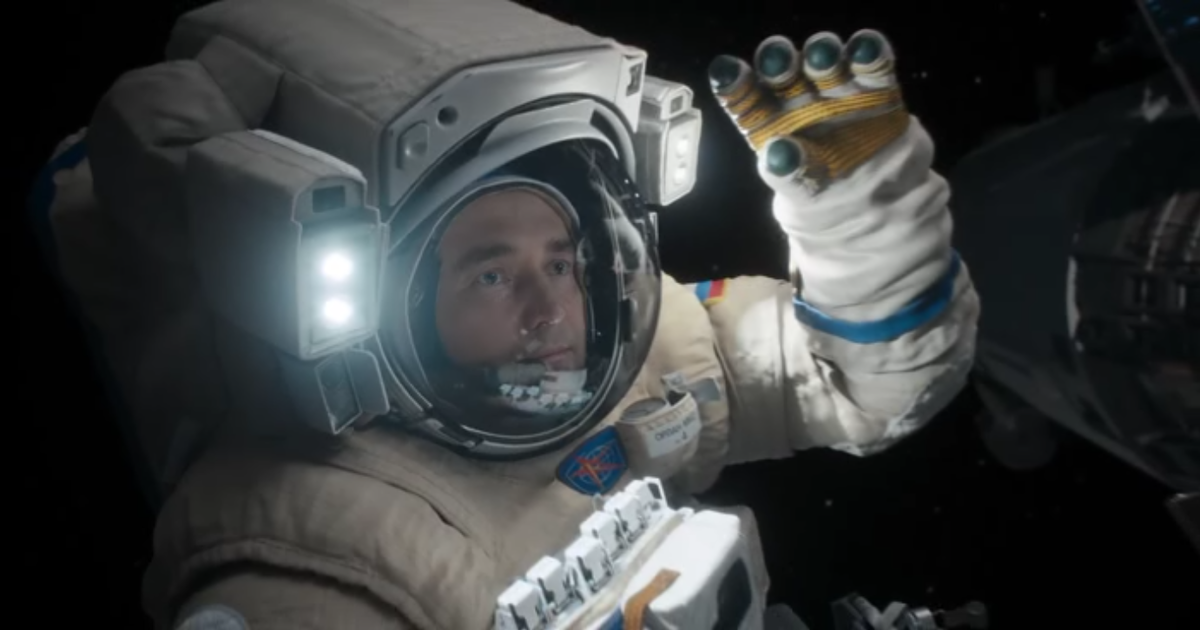 лица, всё ещё, выделяются на фоне сплошного 3d, хотя в фильме это не так бросается в глаза, как на скриншоте