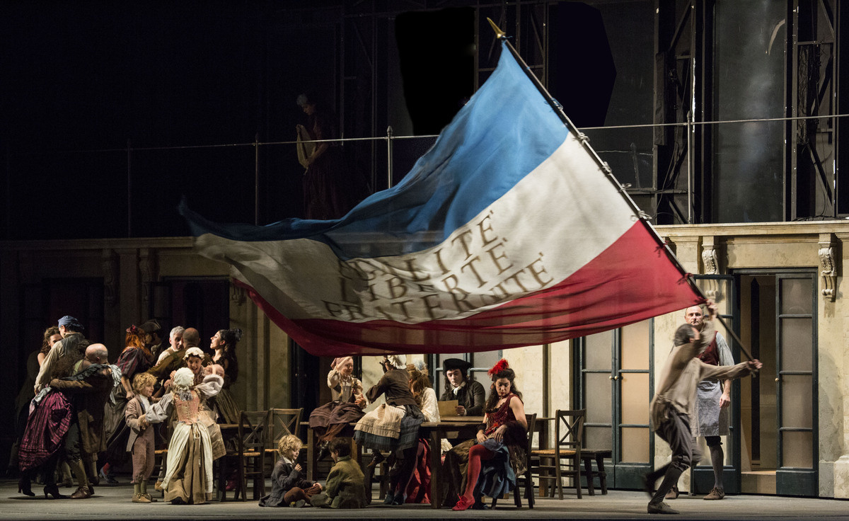 Andrea Chénier (2017, Италия, La Scala, реж. Марио Мартоне)