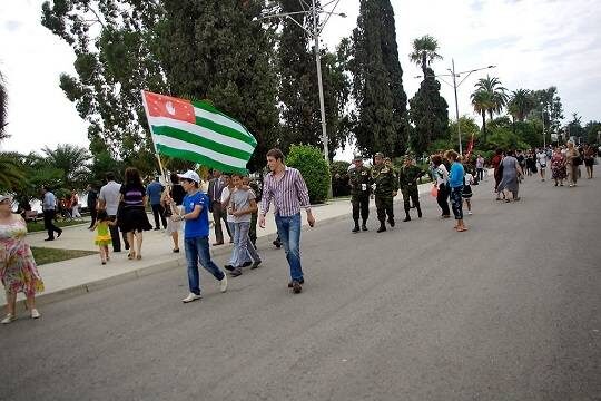    Бадра Гунба предложил своим соперникам на выборах президента Абхазии подписать соглашение