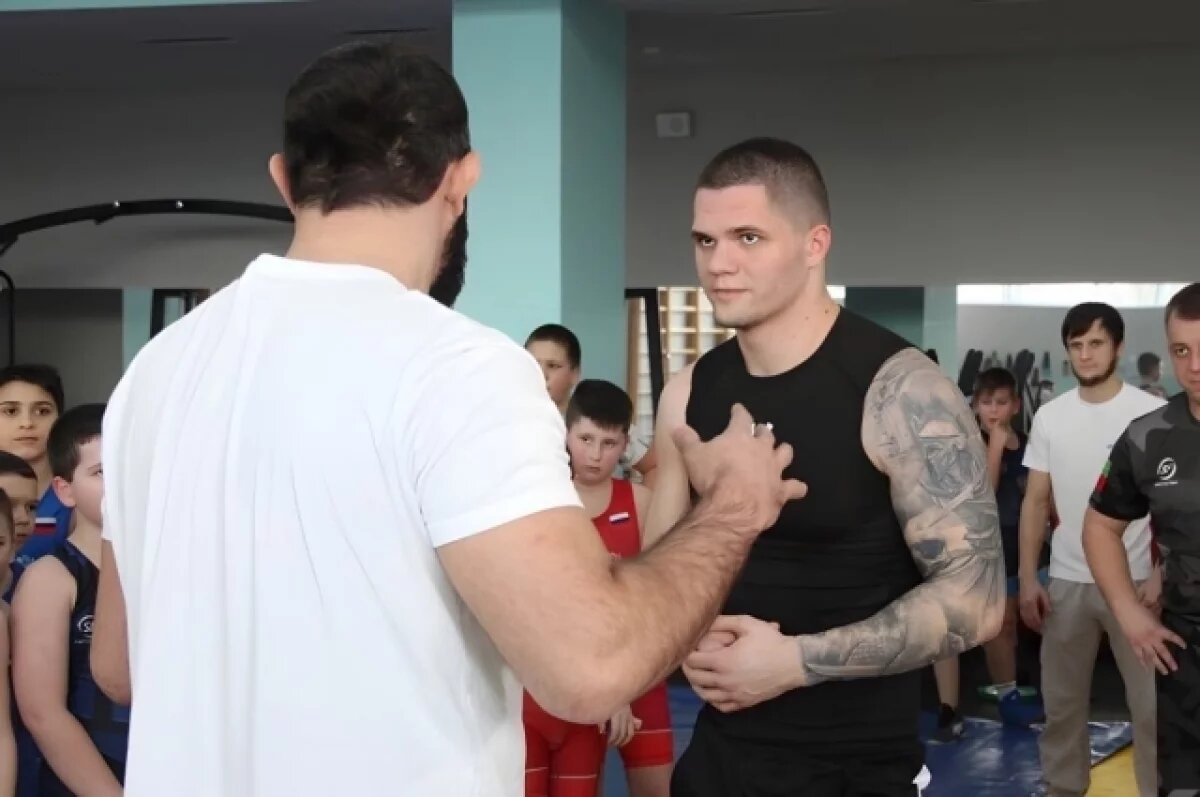   Чемпион мира по грэпплингу Абдуллаев провёл мастер-класс в Мелитополе