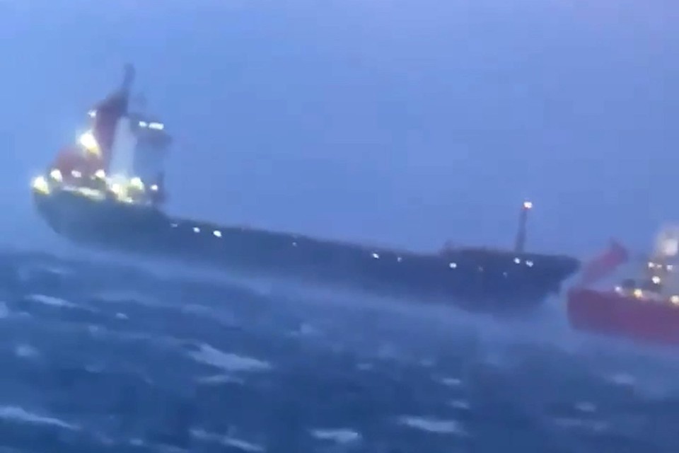 Пляж Нептун, Новороссийск. Краснодарский край. "Городские пляжные будни, инфра