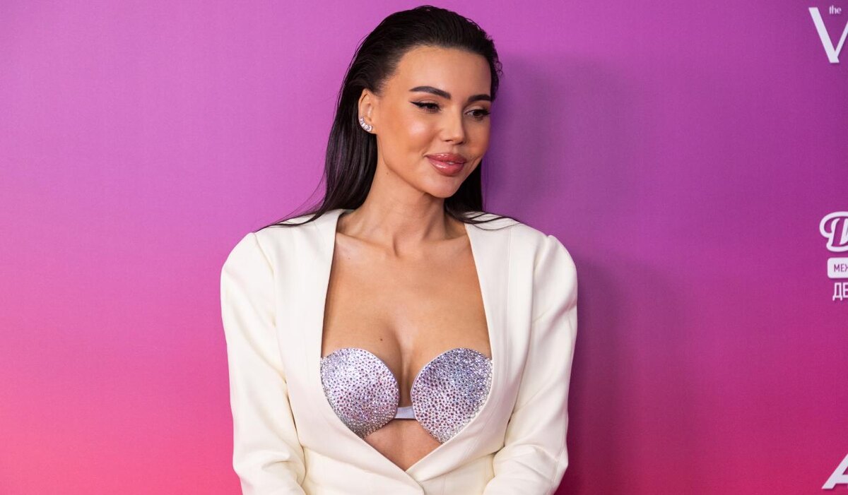     Самойлова отметила 5-летие сына неидеальным тортом за 200 тысяч рублей, рассказала кондитер