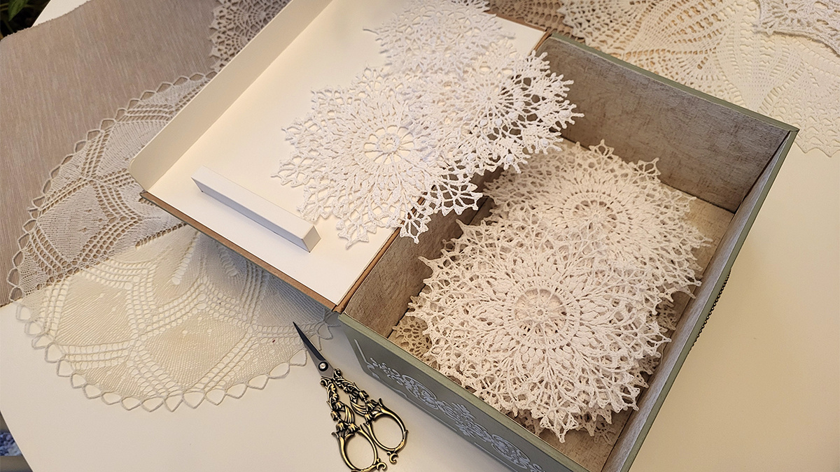 Моя коробочка со снежинками. 