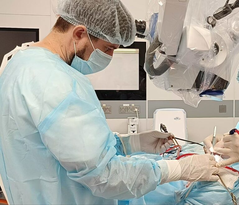    Оренбургские нейрохирурги удалили редкую опухоль спинного мозга у 13-летнего пациента Кристина Просвиркина