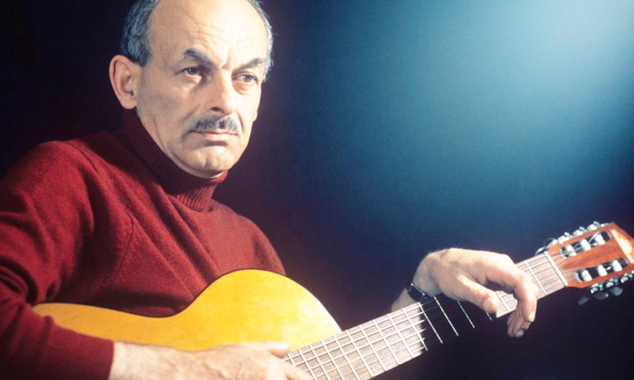 "Любви счастливые моменты…"