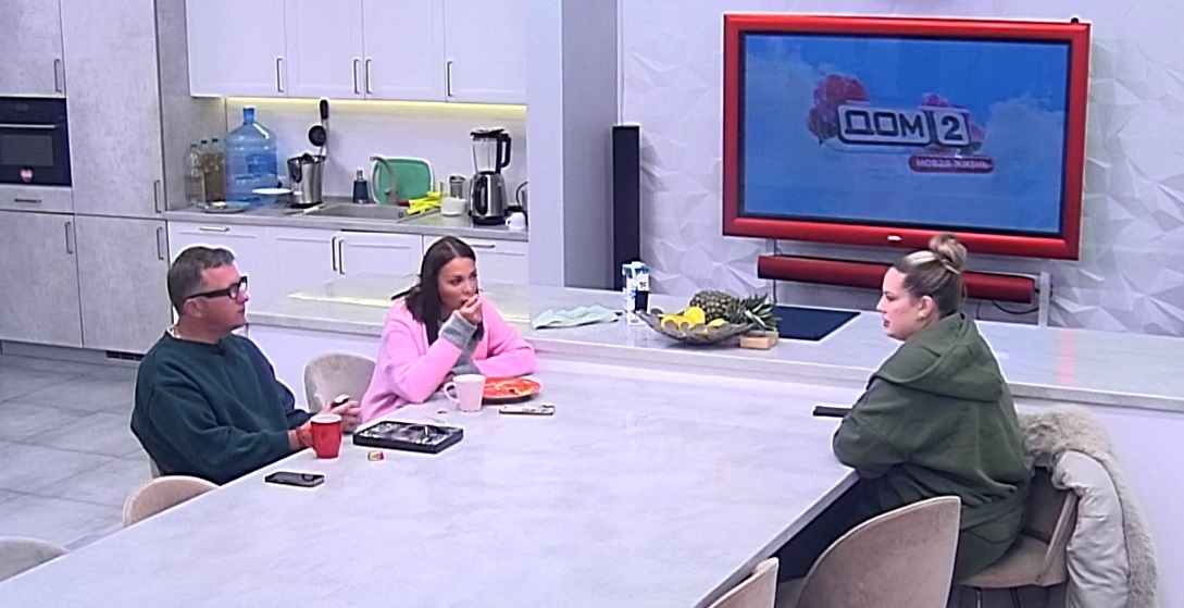 Яббаров, Тепловодская и Шлома (фото из эфира на «Okko»)