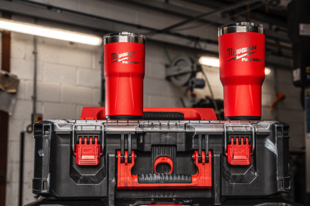 Термокружка Milwaukee PACKOUT 887 мл. (Арт. 4932479075)