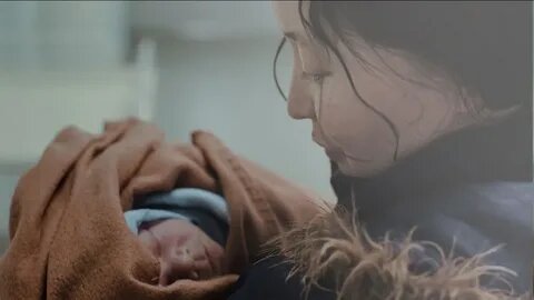 Айка стала матерью, но ей надо бежать как можно скорее