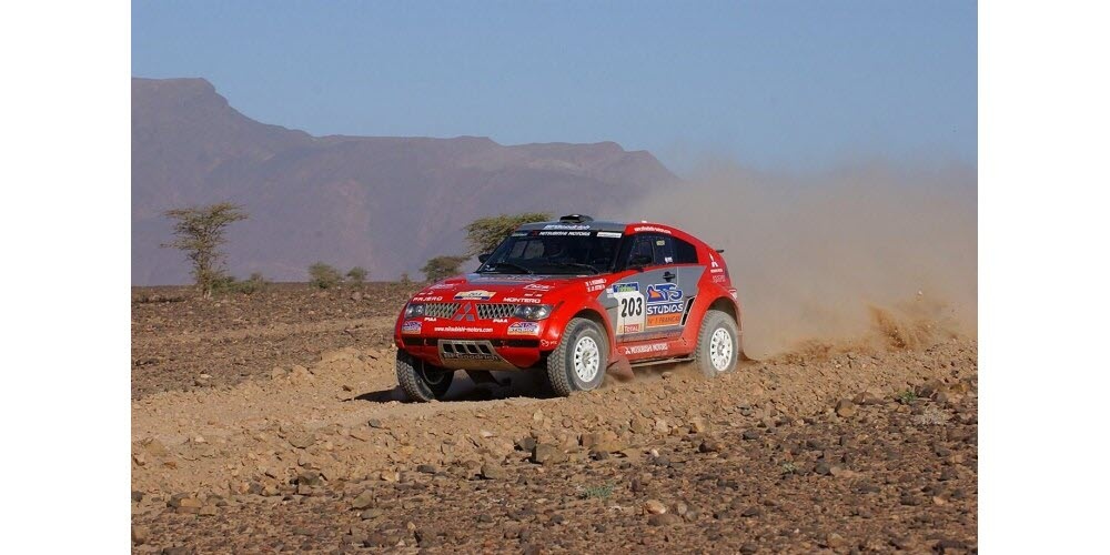ДАКАР 2004: Петерансель открывает счётчик побед в автомобильных гонках.