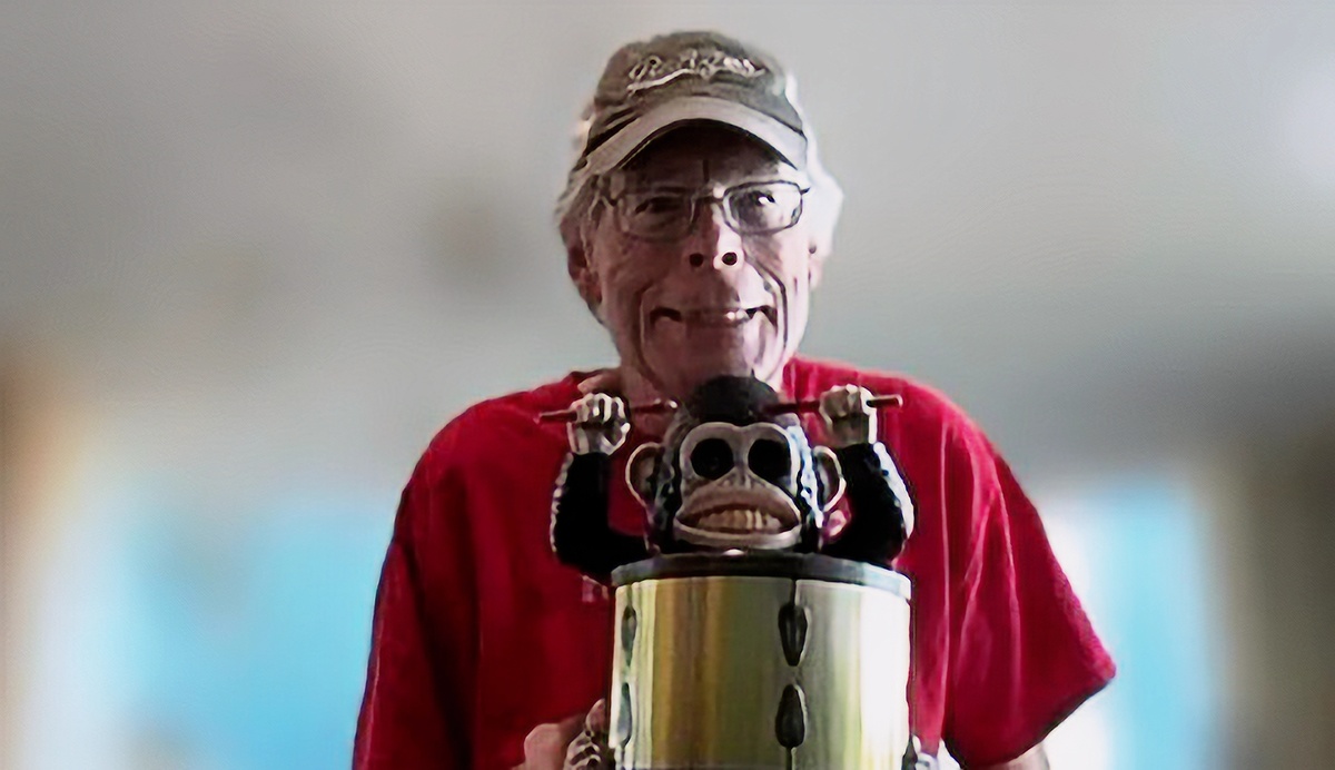 Стивен Кинг вычеркнул россиян и Маска из своего сердца...