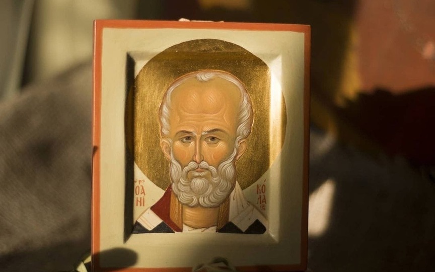 Свт. Николай Чудотворец помог устроить дело, которое не разрешалось несколько лет