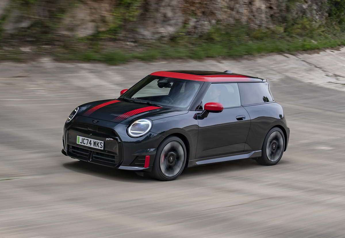 Mini John Cooper Works Electric. Фото: MINI