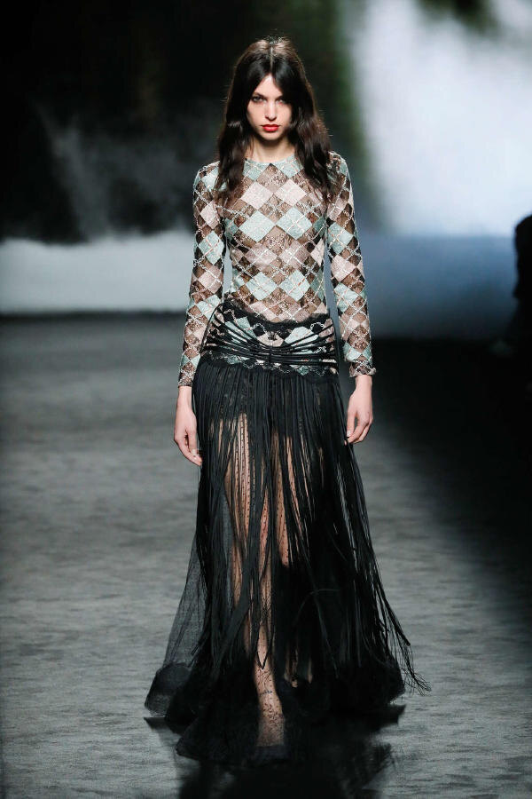 Yolancris осень-зима 2025-2026 на Неделе моды в Мадриде FW25