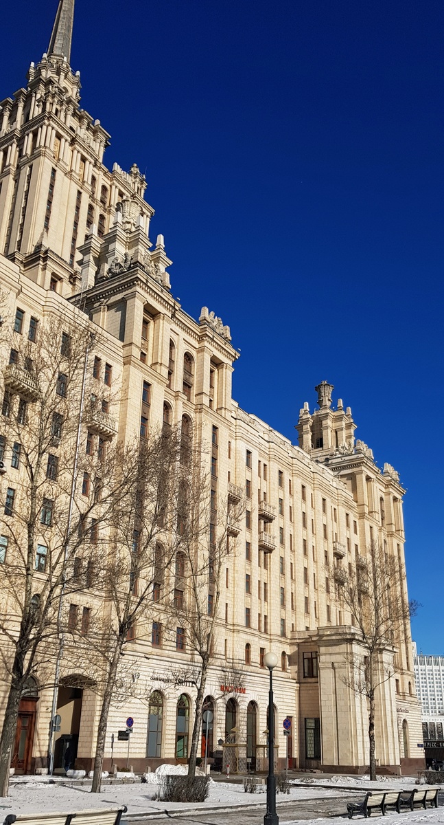 Адрес: Москва,  Кутузовский проспект,  дом 2/1к, 1А.   Radisson Collection Hotel