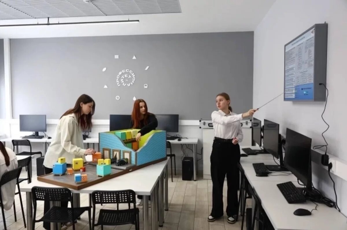    Астраханские студенты СПО осваивают профессии будущего в мастерских