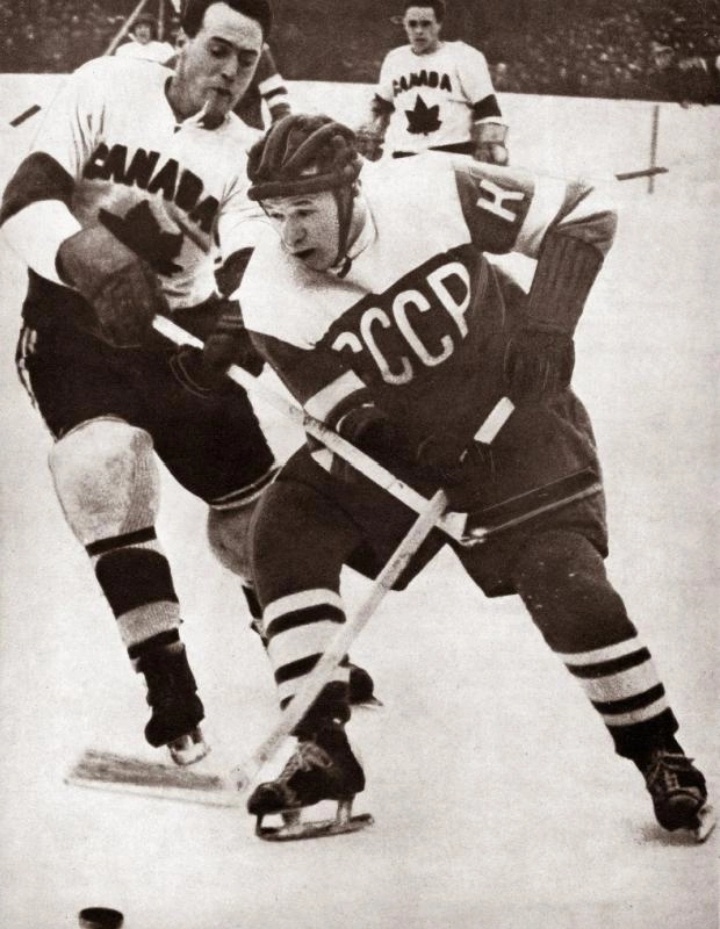 Фото с яндекс.картинки (В.Бобров против канадцев)