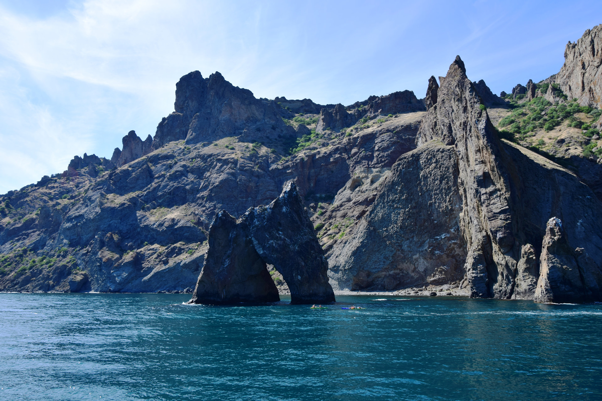 фотография части карадагского массива, автор Сан Саныч (HODOVIC)