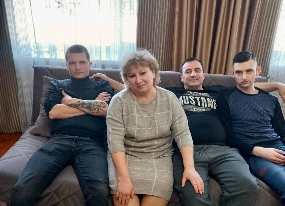    Мама Олега считает, что конфликт, приведший к трагедии, произошел из-за ревности, которую намеренно вызвала супруга сослуживца. Фото: Из личного архивa.