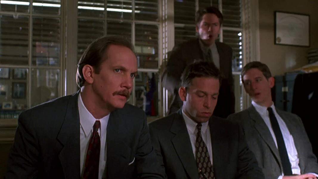 Пролистните изображение, чтобы увидеть следующий кадр из фильма «Пистолет в сумочка Бетти Лу» (1992)