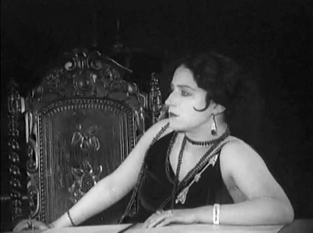 Кадр из фильма  «Мисс Менд» 1926 год реж. Борис Барнет