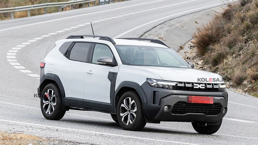    На фото: прототип новой полноприводной версии Dacia Duster