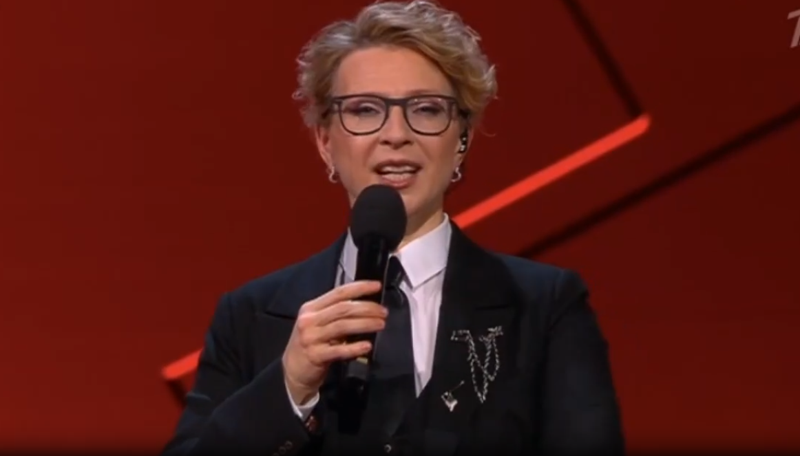 Яна Чурикова, ведущая проекта "Голос"