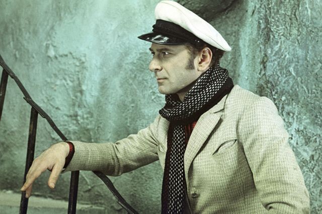 Арчил Гомиашвили в роли Остапа Бендера, источник Яндекс картинки