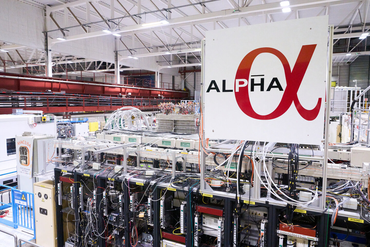 Оптоволоконная связь с экспериментом ALPHA.    
 Источник: CERN  📷
