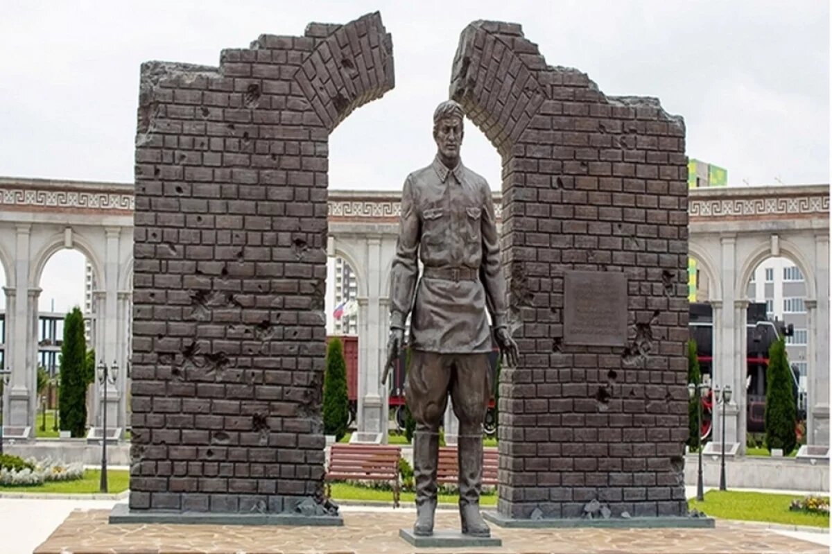    Защитников Бреста в Назрани увековечили в 2012 году.