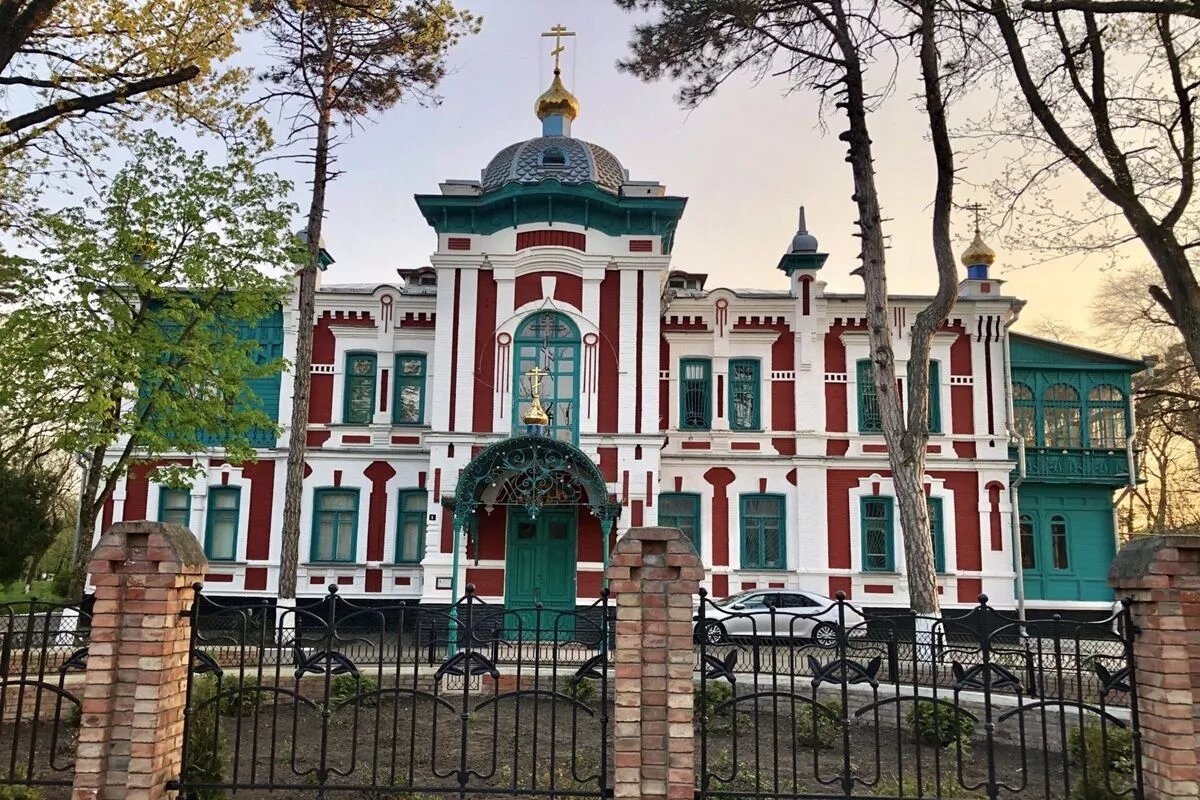 Храм Покрова Пресвятой Богородицы – одна из самых красивых и необычных церквей Кубани.
Фото: Армавирская епархия