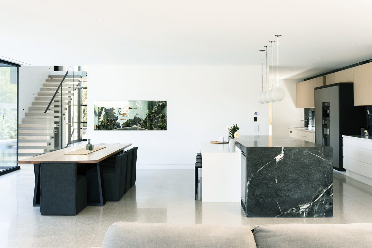 Источник изображения - https://www.amazingarchitecture.com/photos/5/The%20Little%20Brick%20Studio/Fauconshawe%20Project/Fauconshawe_Project_The_Little_Brick_Studio_Australia_005.jpg