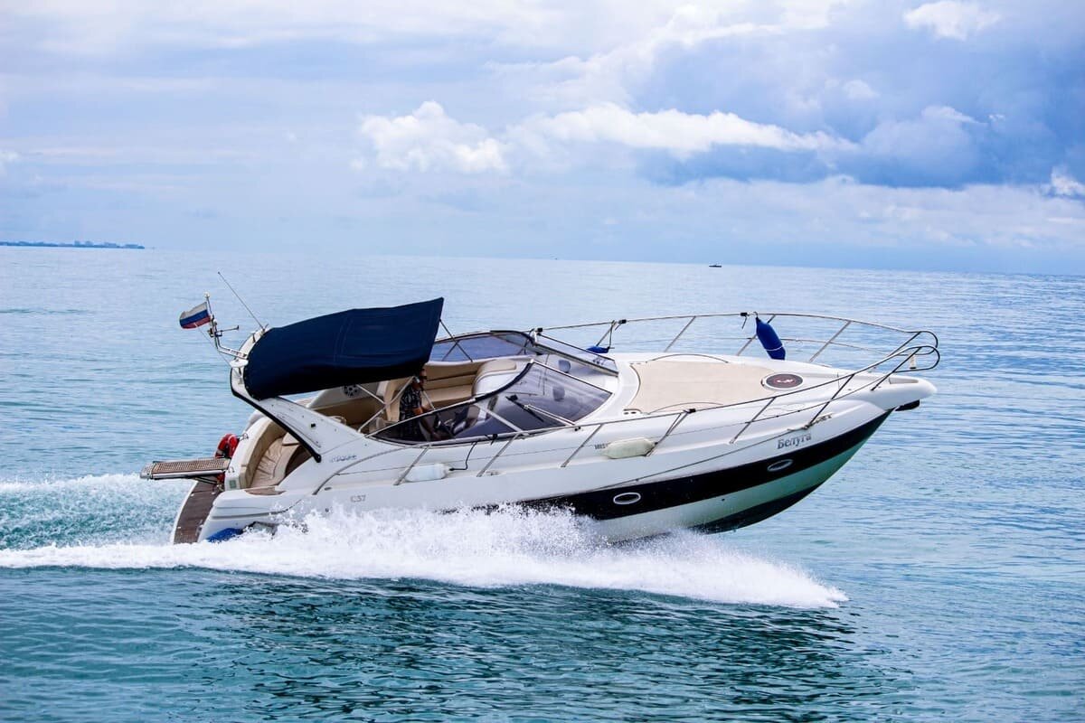 Морские прогулки в Сочи.