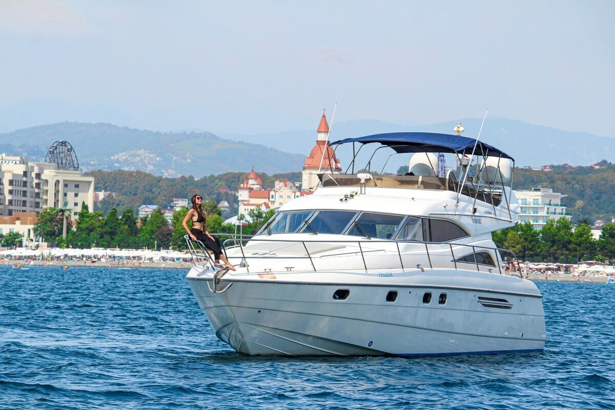 Морские прогулки в Сириусе.