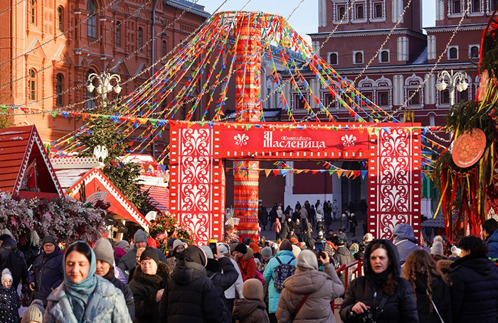 В Москве начались масленичные гуляния