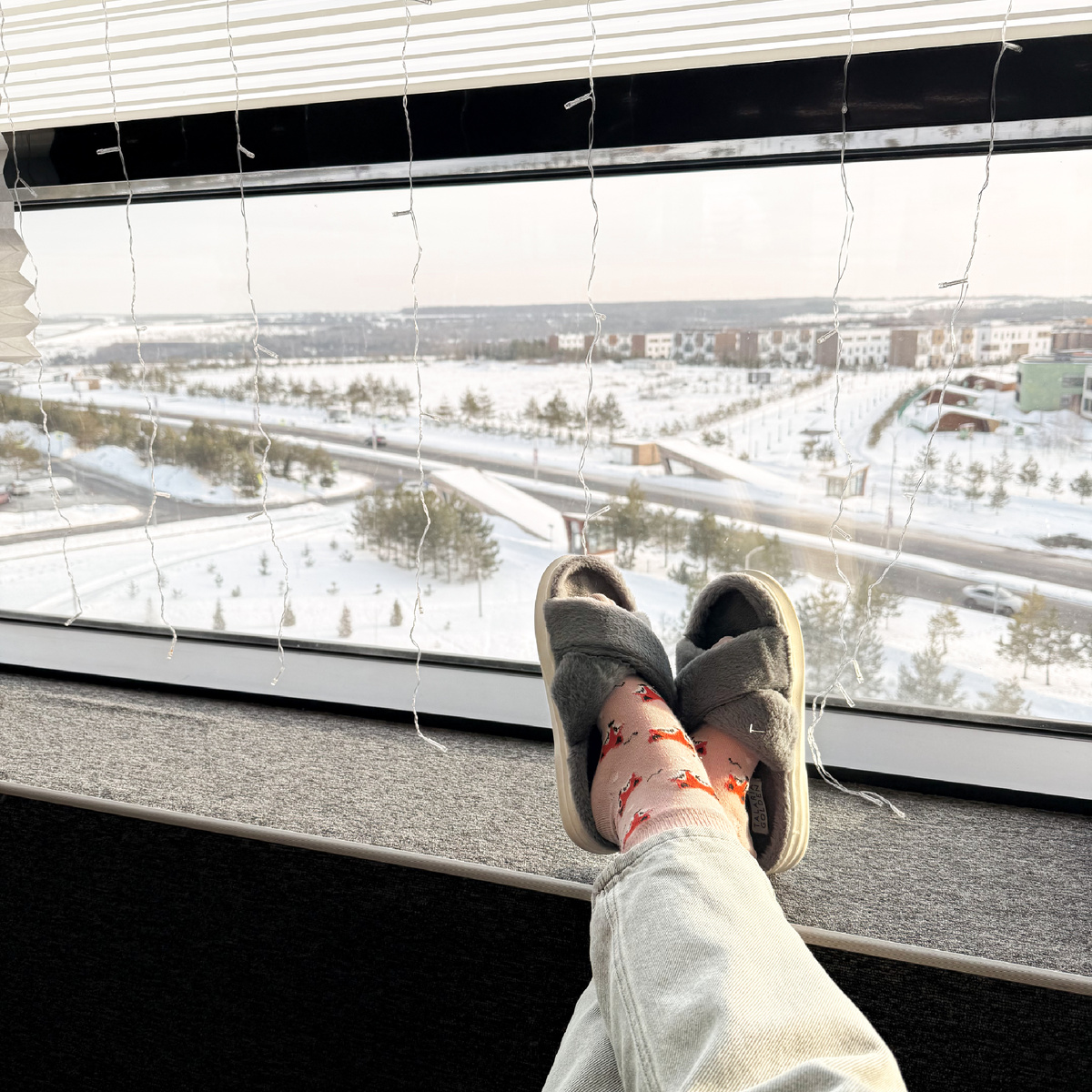 Это я типа чиллю на работе. Но там был день тотальной истерики.