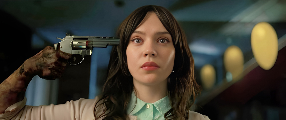 Кадр из фильма «Companion». Режиссер: Дрю Хэнкок. Производство: BoulderLight Pictures, New Line Cinema, Vertigo Entertainment