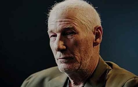 Ричард Гир в образе Леонарда Файфа на записи своего признания