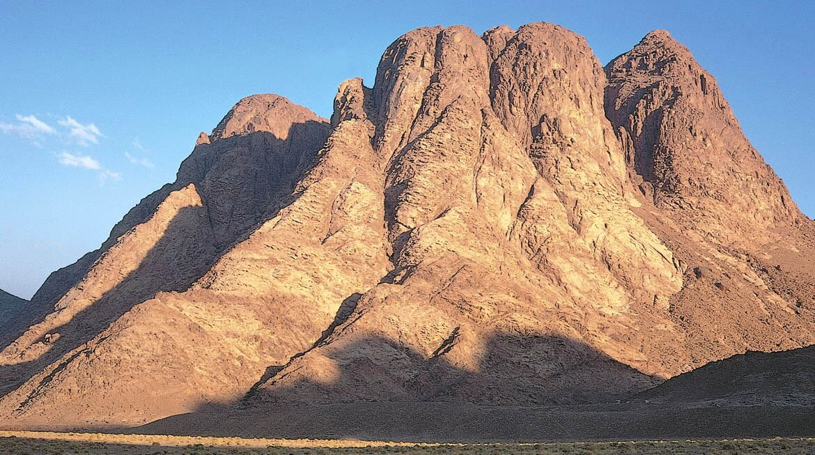 Сина́й (сир. ܣܝܢܝ, ивр. ‏הַר סִינַי‏, Хар-Синай; также гора Моисея, гора Хорив) – гора на Синайском полуострове