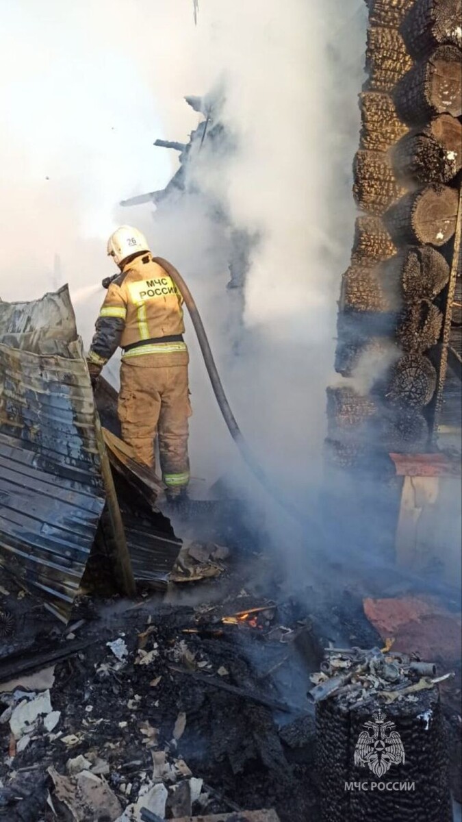    Пожар в Рассказихе. Источник: t.me/mchs_altkray